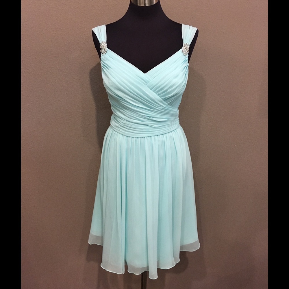 Mori Lee mint w/ sparkle dress. Size 16 fits 14